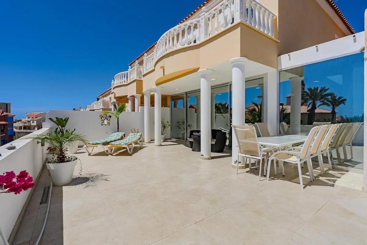 Townhouse Park Paraiso 아데제 스페인