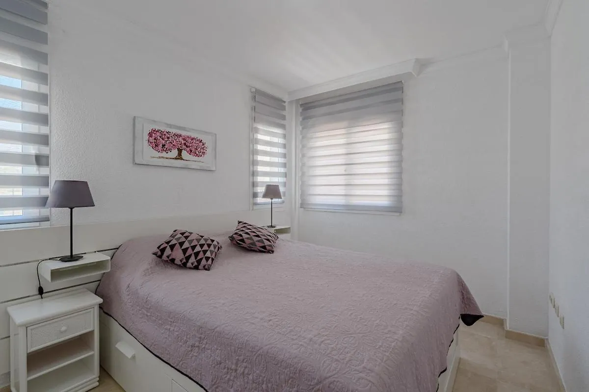 Townhouse Park Paraiso 阿德耶 别墅
